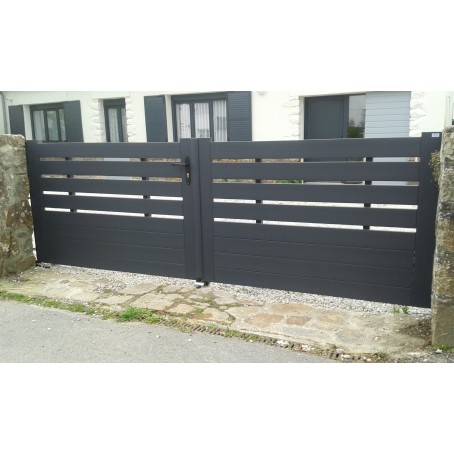 Portail cadre gainé 2 vantaux PVC gris anthracite