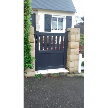Portillon PVC avec remplissage mixte