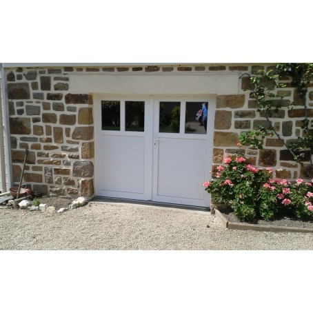Porte de garage battante avec portillon intégré ouverture à la française