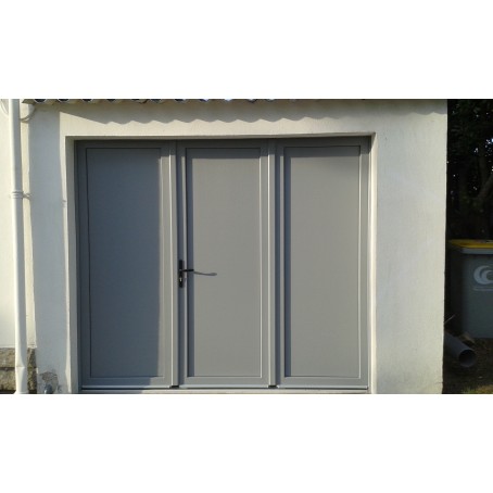 Porte de garage battante pleine 3 vantaux remplissage lisse teinte gris argent