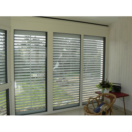 Volet roulant avec lames en aluminium orientables